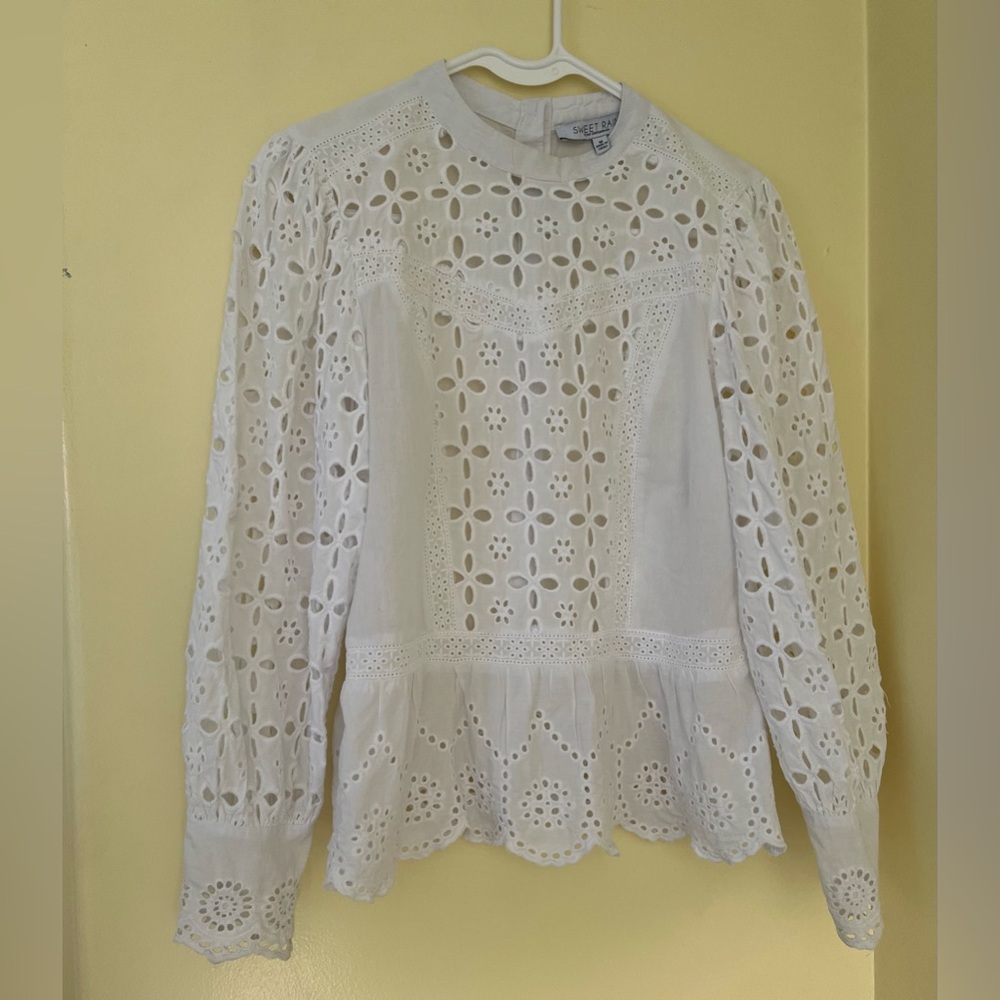 Sweet Rain White Eyelet Lace Long-Sleeve Blouse